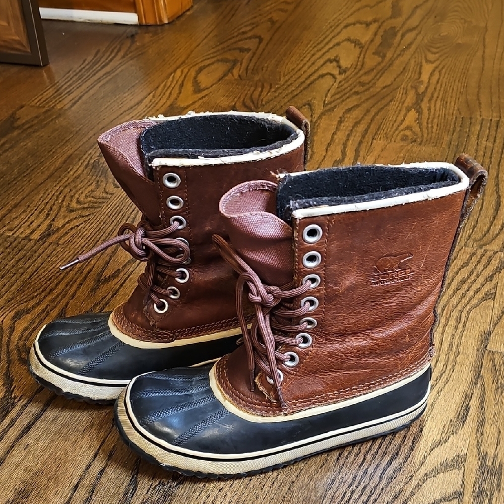 Sorel Women's 1964 Premium Leather  Lace-Up Boots Size 7